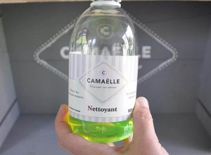 Tutoriel : Décirer un meuble avec le nettoyant Camaëlle